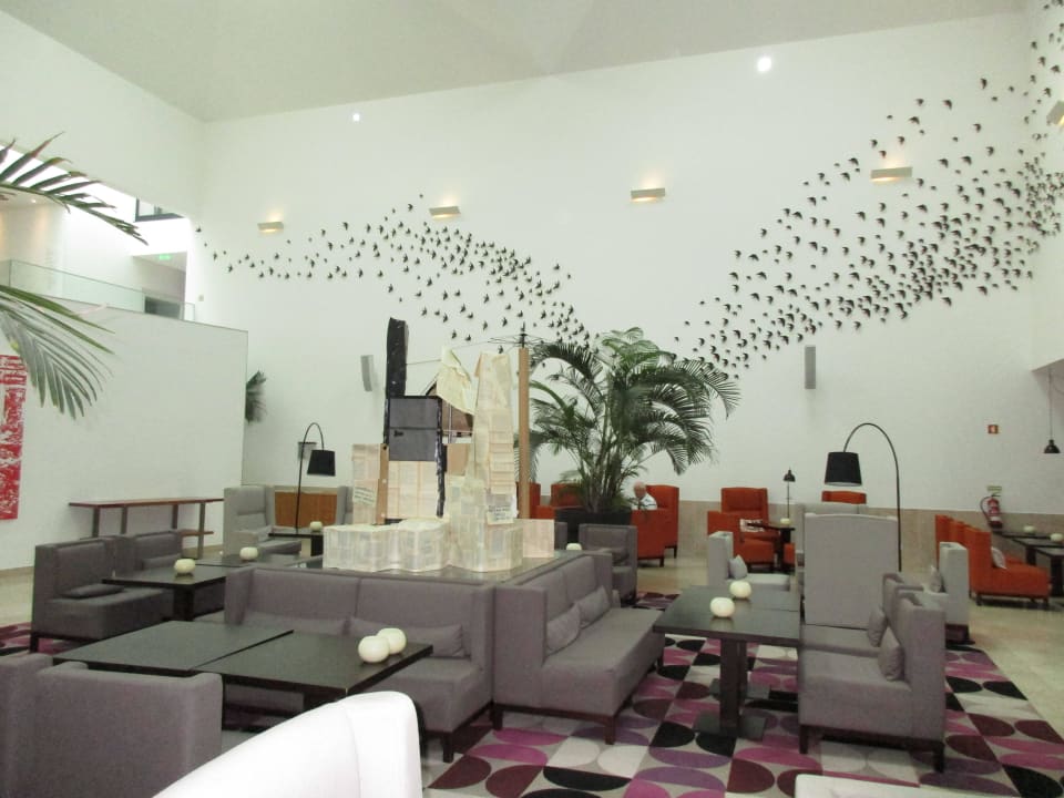 Lobby Pestana Cidadela Cascais - Pousada & Art District