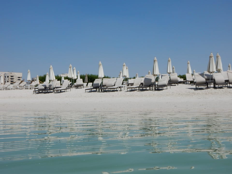 5 Minuten mit Kleinbus W Abu Dhabi - Yas Island