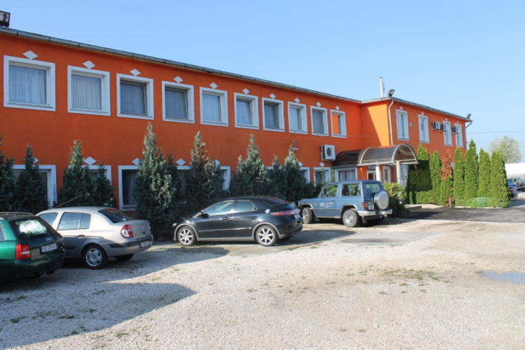 Parkplatz Hotel Ferihegy