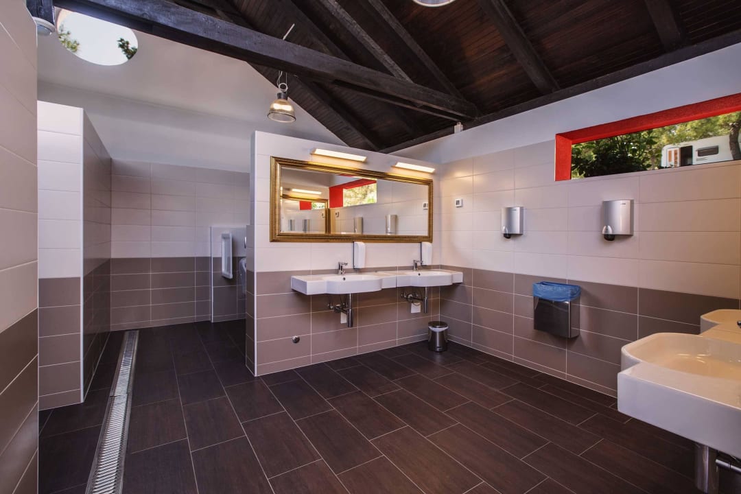 BELVEDERE SANITARY BLOCKS Amadria Park Camping Trogir
