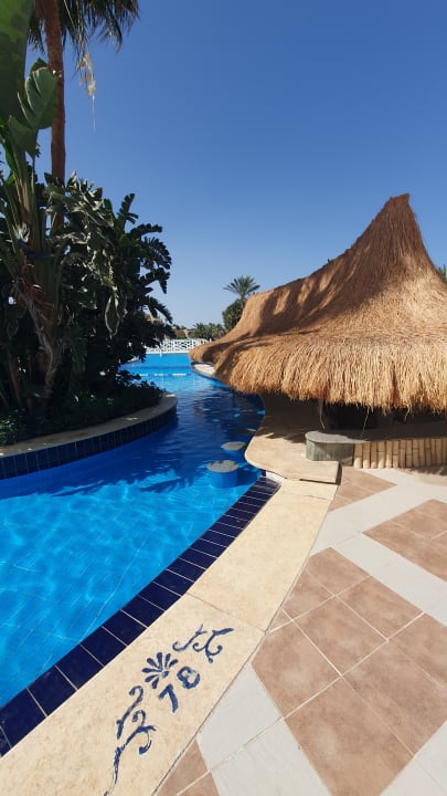 Pool Brayka Bay Resort