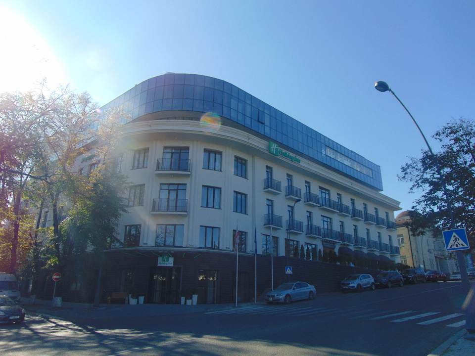 Außenansicht Holiday Inn Telavi