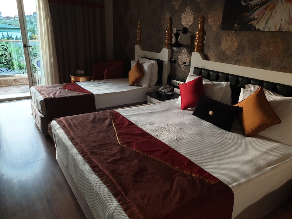 Zimmer Mary Hotel Side