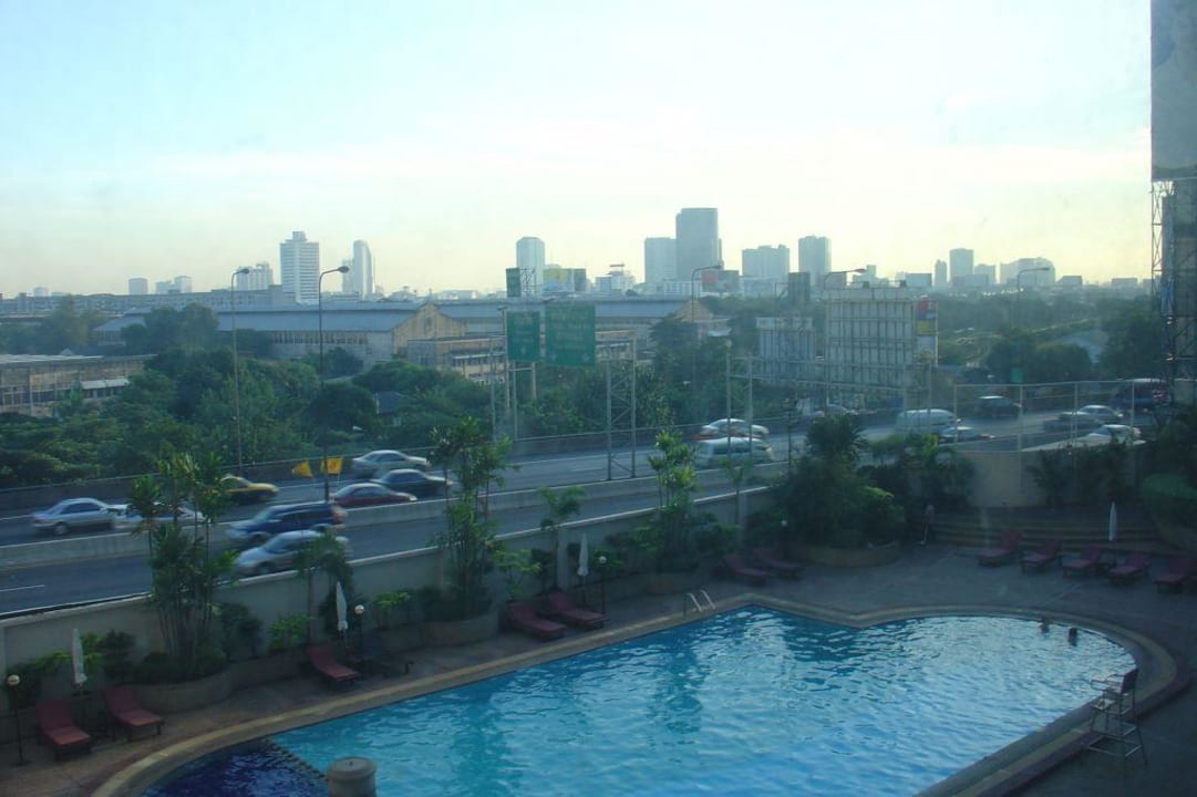 Widok z okna Hotel Bangkok Palace