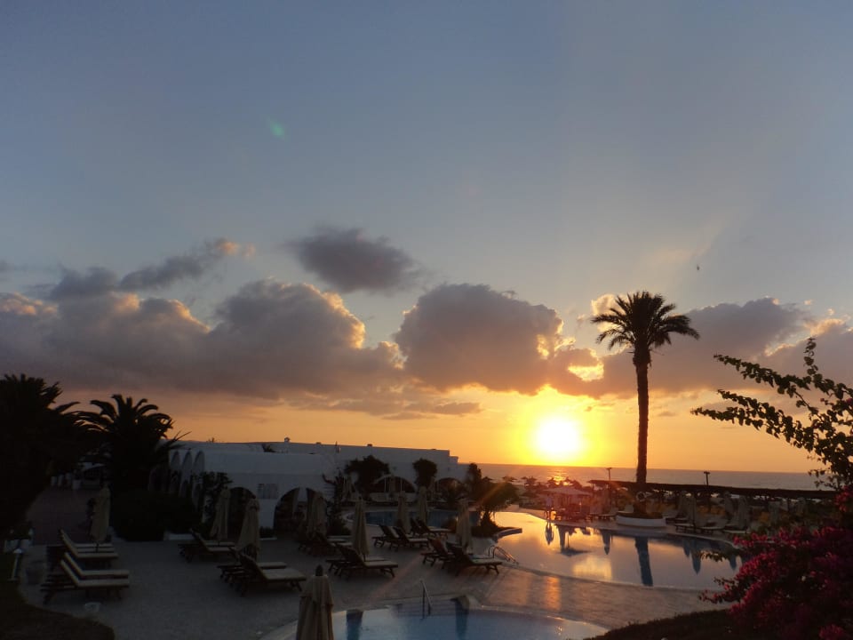 Sonnenaufgang Club Salammbô Hammamet