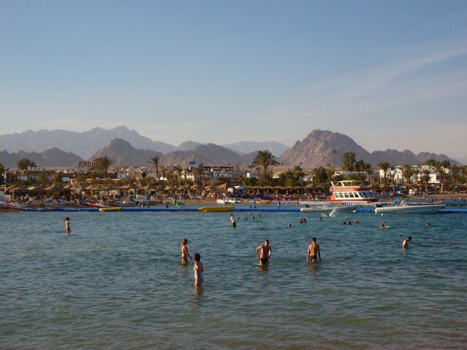 Blick vom Strand Helnan Marina Sharm Hotel