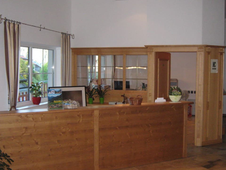 Rezeption Hotel Thaneller