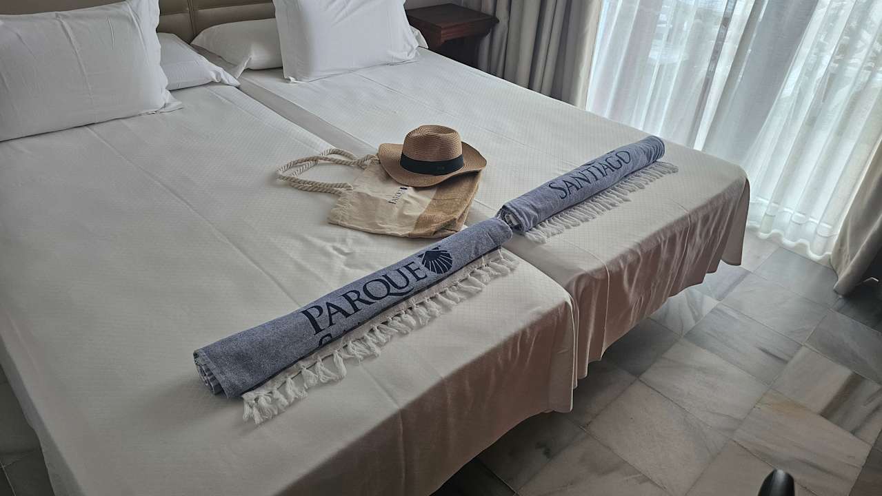 Zimmer Parque Santiago III Official