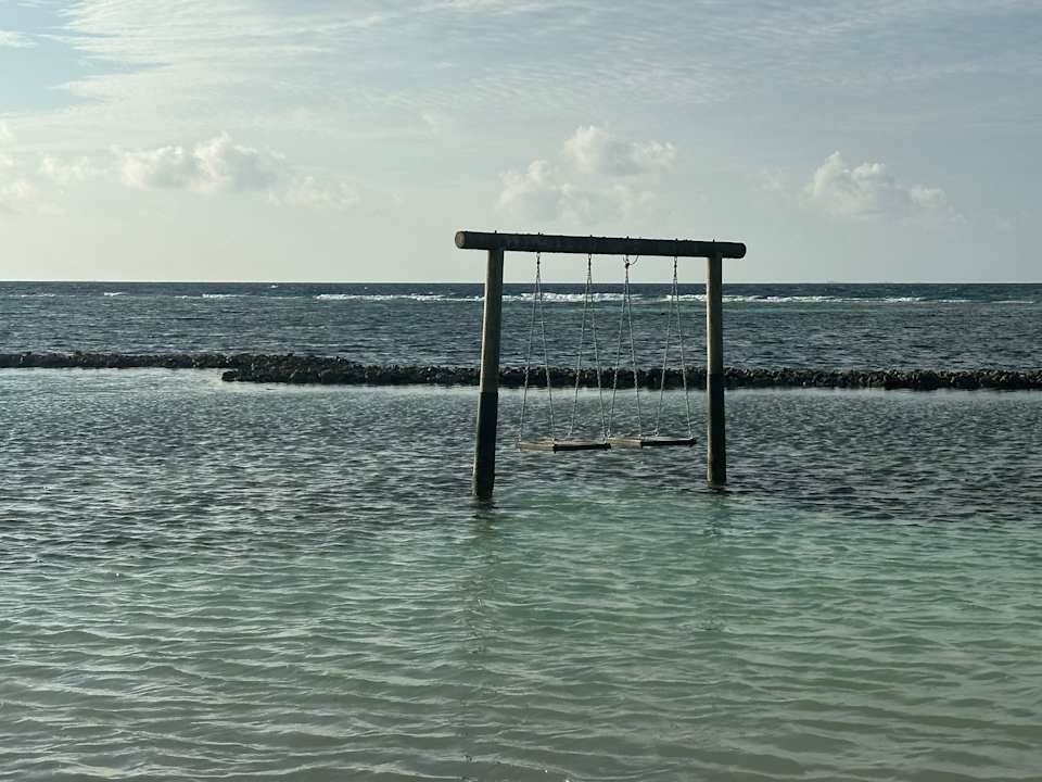 Strand Kuredu Island Resort & Spa