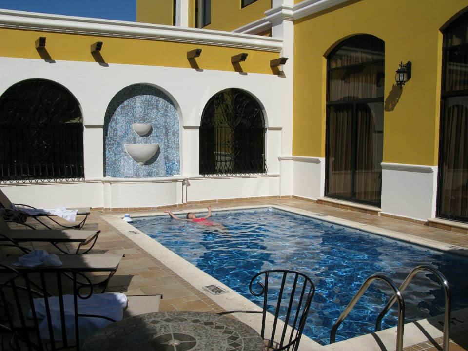 Бассейн Hotel Plaza Campeche
