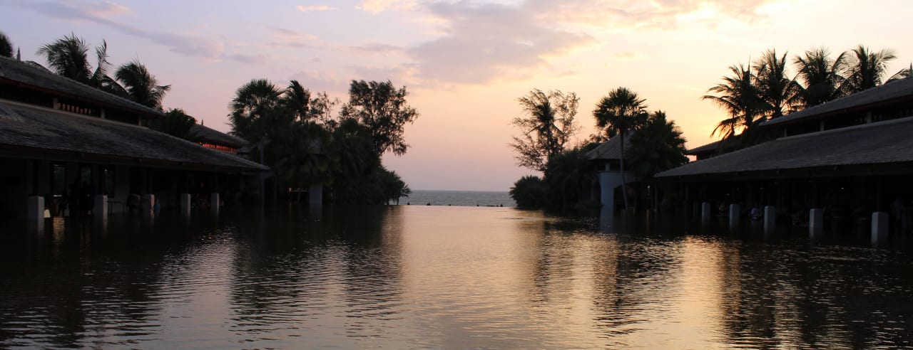 Blick von der Bar richtung Strand  JW Marriott Phuket Resort & Spa
