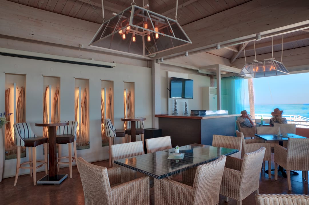 Restaurant Acharavi Beach Hotel