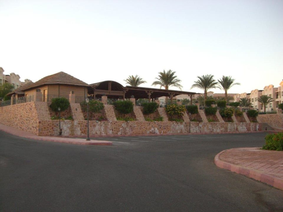 Auf dem Weg zum Hotel Pyramisa Sunset Pearl Resort