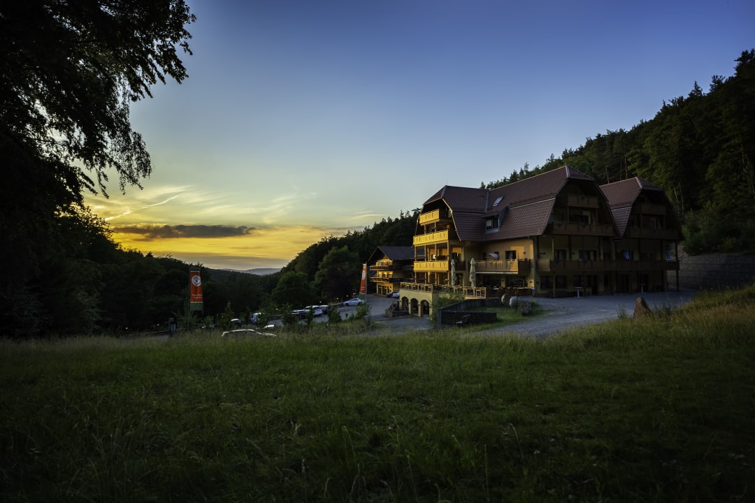Außenansicht Wald-Hotel Heppe