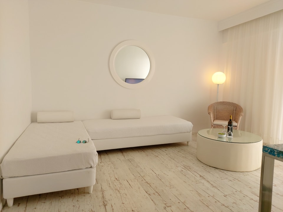 Zimmer Grecotel LUXME White
