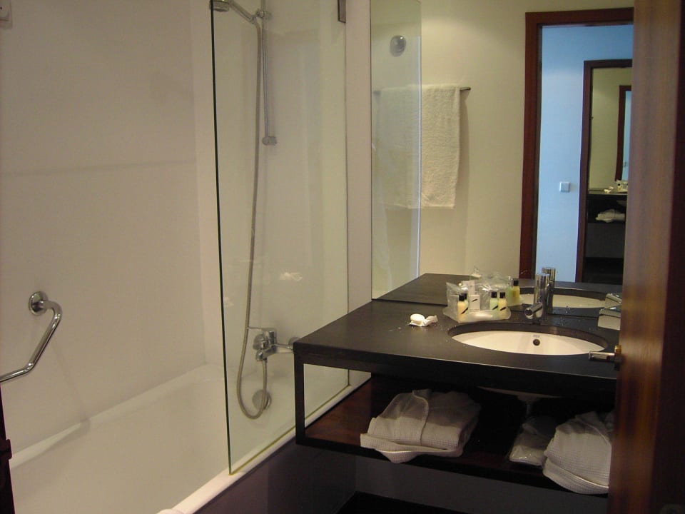 Bad Hotel Estalagem da Ponta do Sol