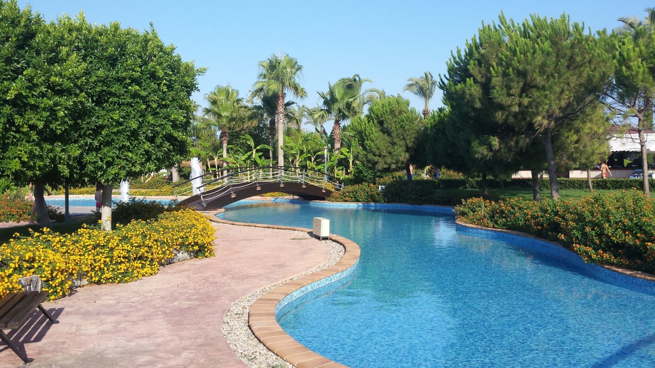 Garten Hotel Miracle Resort