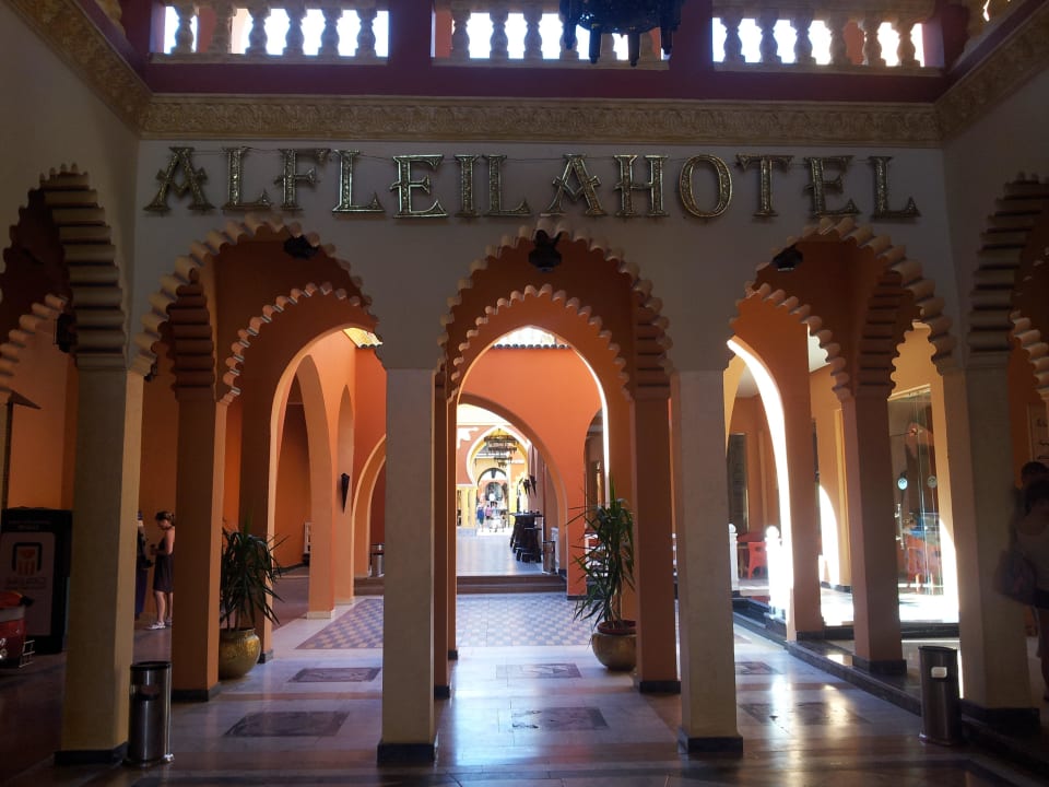 Hoteleingang Pickalbatros Alf Leila Wa Leila Resort - Neverland Hurghada