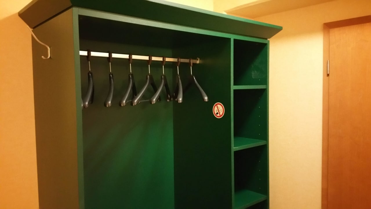 Kleiderschrank Grünau Hotel