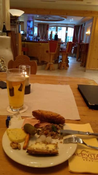 Czas popołudniowej przekąski Hotel Alpvita Piz Tasna
