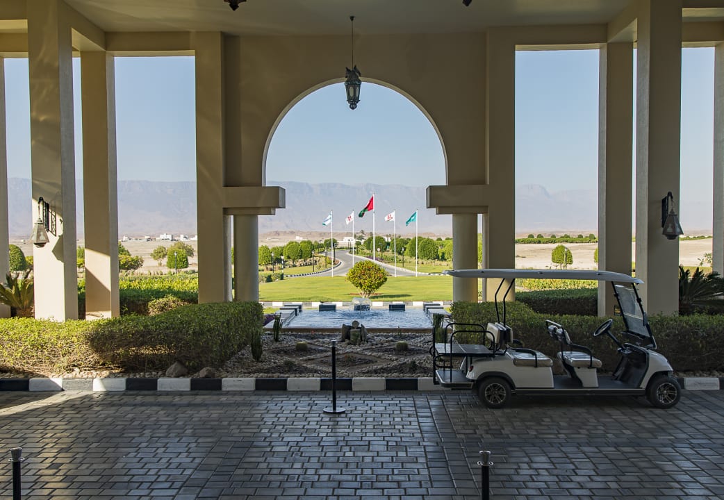 Lobby Wyndham Garden Salalah Mirbat