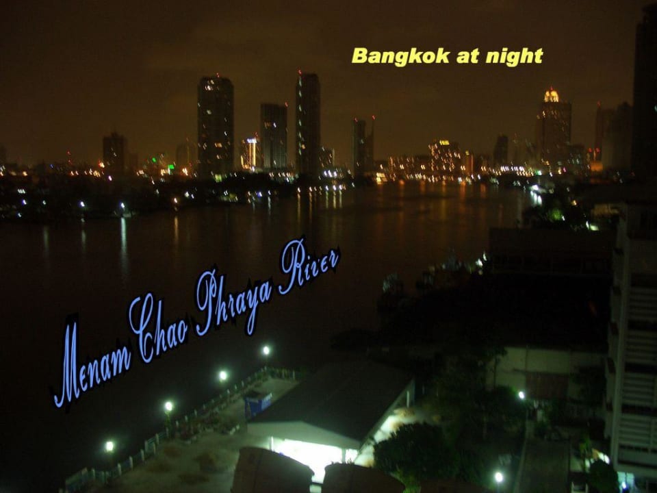 Aussicht am Abend Ramada Plaza by Wyndham Bangkok Menam Riverside