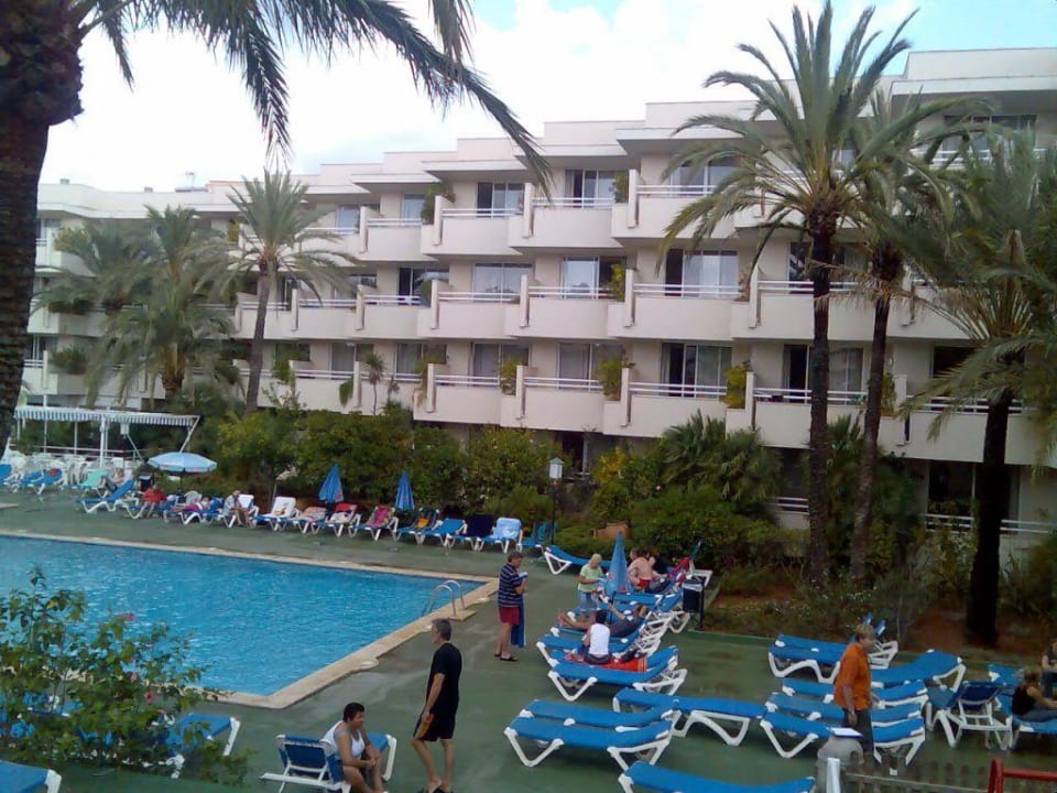 Hotelrückansicht Globales Cala Bona