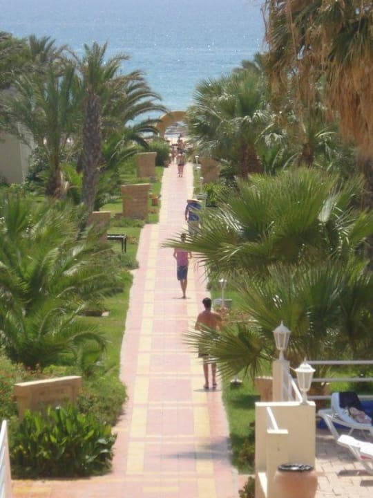 Weg zum Strand Dar Khayam