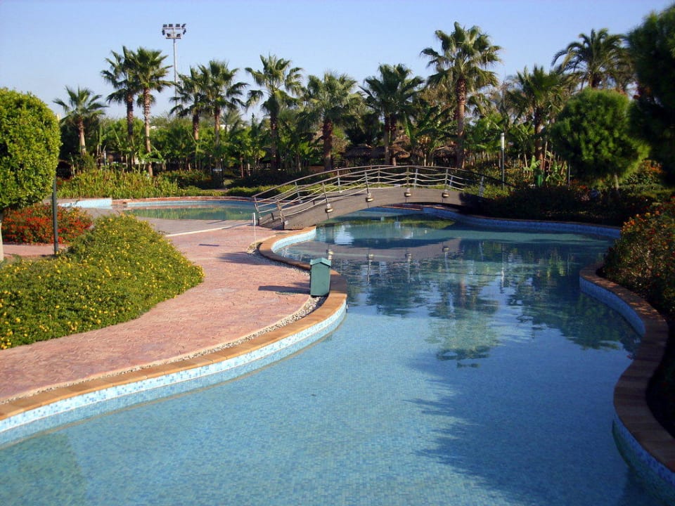 Teil des schönen Gartens Hotel Miracle Resort