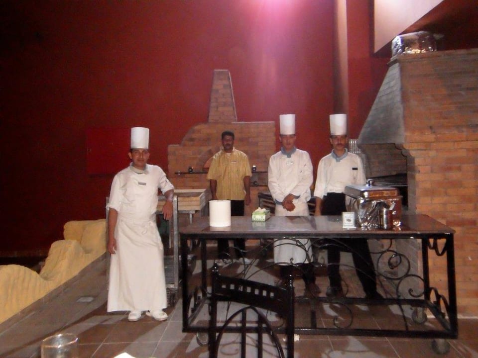 Showcooking hinten beim marokkanischen Restaurant Pickalbatros Alf Leila Wa Leila Resort - Neverland Hurghada