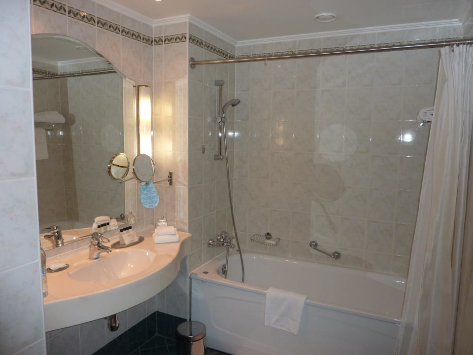 Bad Hotel Moscow Marriott Grand