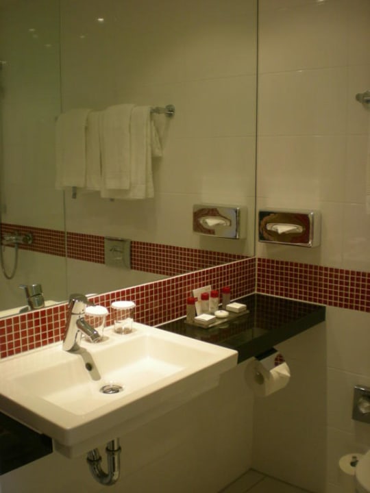 Badezimmer Holiday Inn München - Leuchtenbergring