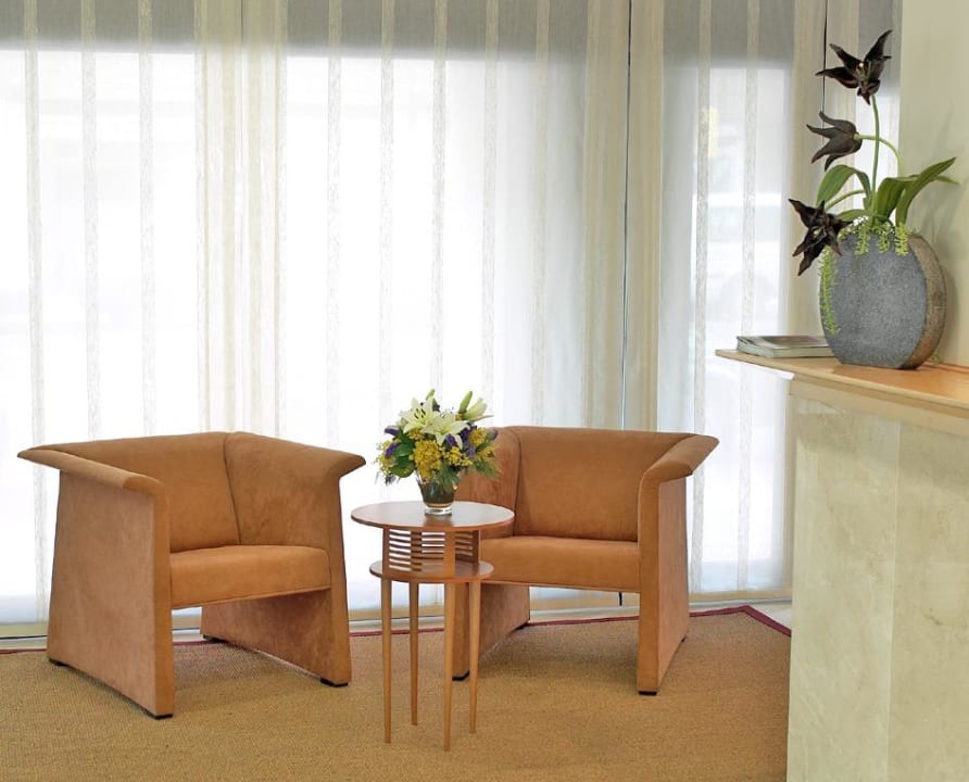 Hall ibis Styles Hotel Ramiro I