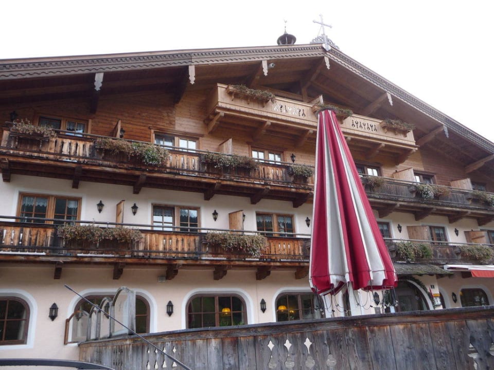 Ausenansicht vom Hotel Ferienhotel Alpenhof Aurach
