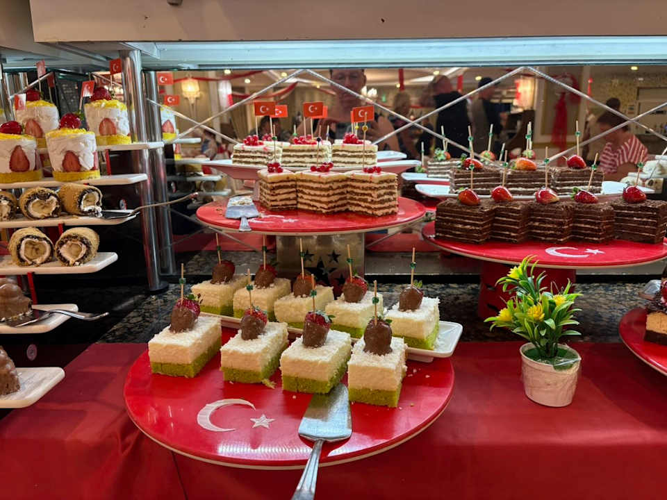 Gastro Dream World Resort & Spa