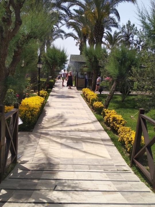 Gartenanlage Sunis Kumköy Beach Resort Hotel & Spa