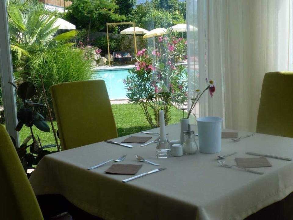 Hier beginnen sie den Tag mit einem Frühstück  Panoramahotel Am Sonnenhang