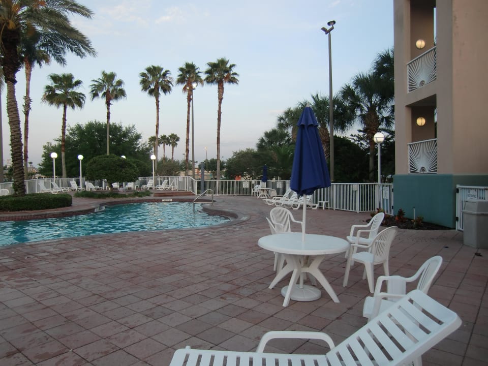 Großer Pool Clarion Suites Maingate Resort