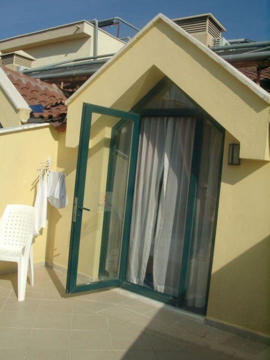 Vom Zimmer auf die Terrasse Grand Seker Hotel