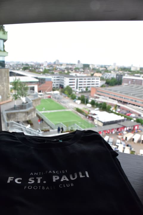 Ausblick REVERB by Hard Rock Hamburg