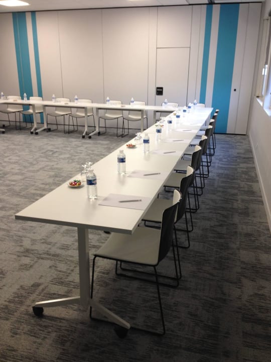 Salle de séminaires Ibis Styles Crolles Grenoble A41