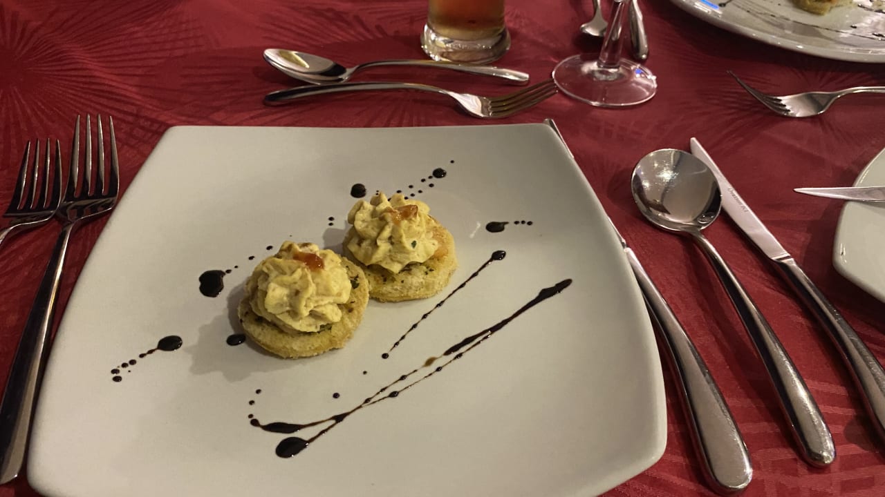 Gastro Gold Beach Resort