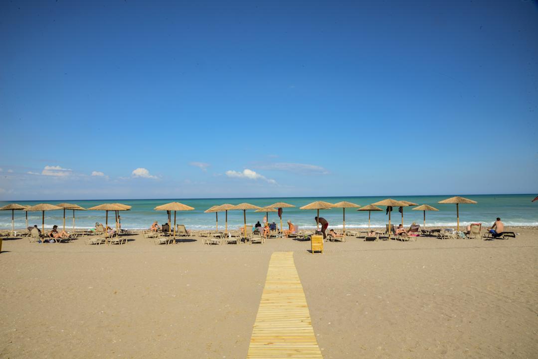 Strand Asterias Beach Resort