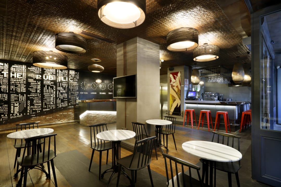 Lobby Ikonik The Public