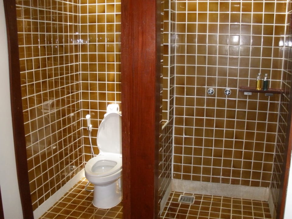 Bad im Deluxe Bungalow NH Collection Samui Peace Resort