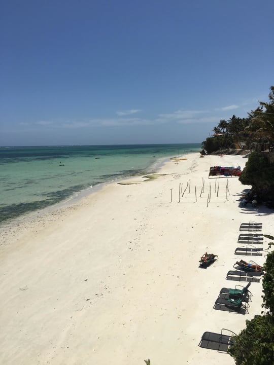 Strand Bahari Beach Hotel