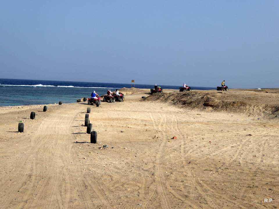 Pensee Pensée Royal Garden Beach Resort