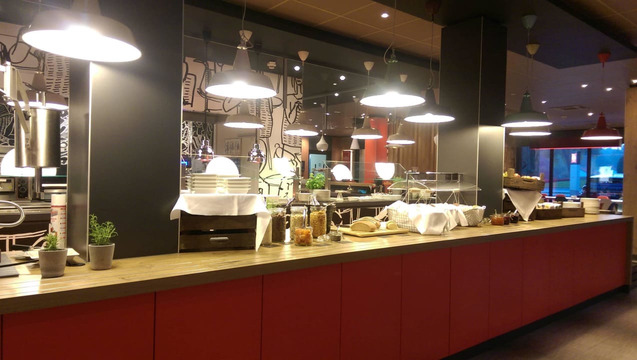 Frühstücksbüffet Ibis München Airport Süd