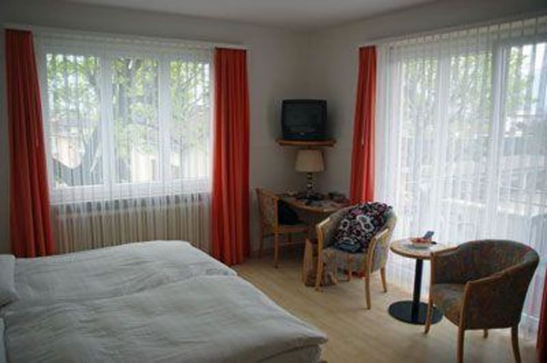 Eckzimmer 2.Stock Hotel Luna