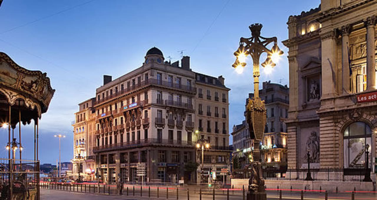 La façade de l'hôtel Hotel Escale Oceania Marseille Vieux Port
